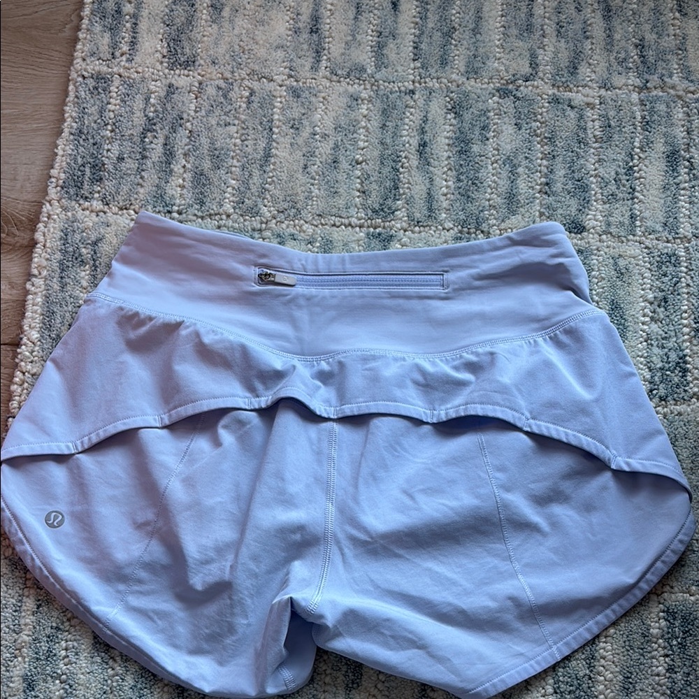 Lululemon high rise speed up short 4 inch light purple - Picture 2 of 2